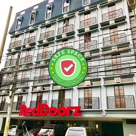 Reddoorz Plus @ Jardin Suites Guadalupe Nuevo Mandaluyong Esterno foto