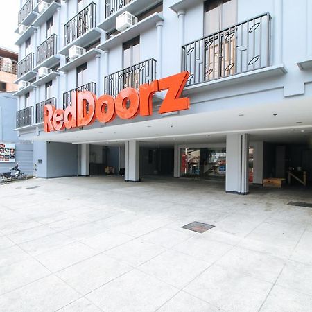 Reddoorz Plus @ Jardin Suites Guadalupe Nuevo Mandaluyong Esterno foto