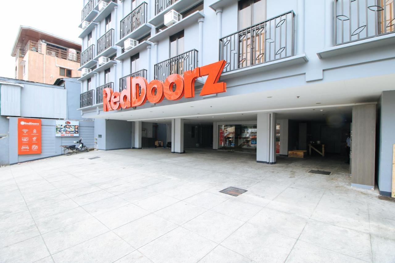 Reddoorz Plus @ Jardin Suites Guadalupe Nuevo Mandaluyong Esterno foto