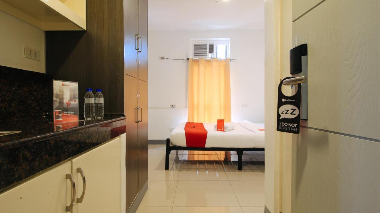 Reddoorz Plus @ Jardin Suites Guadalupe Nuevo Mandaluyong Esterno foto