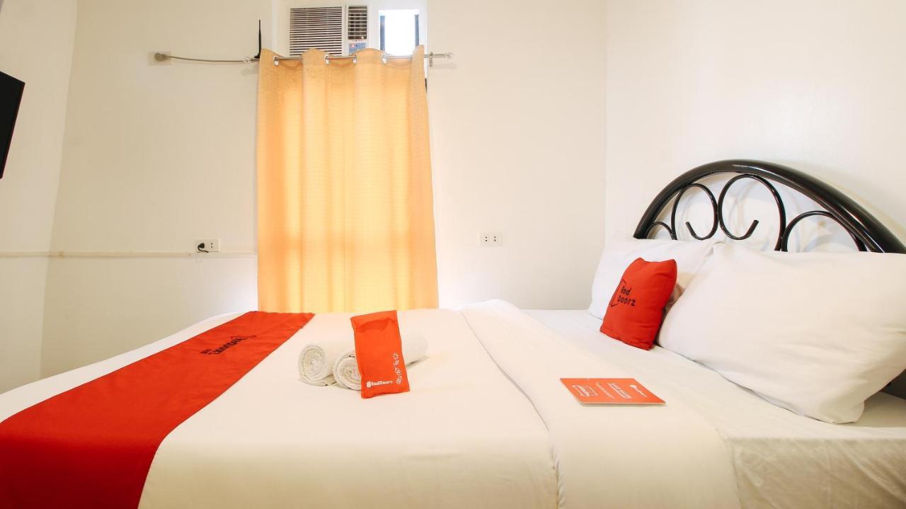 Reddoorz Plus @ Jardin Suites Guadalupe Nuevo Mandaluyong Esterno foto