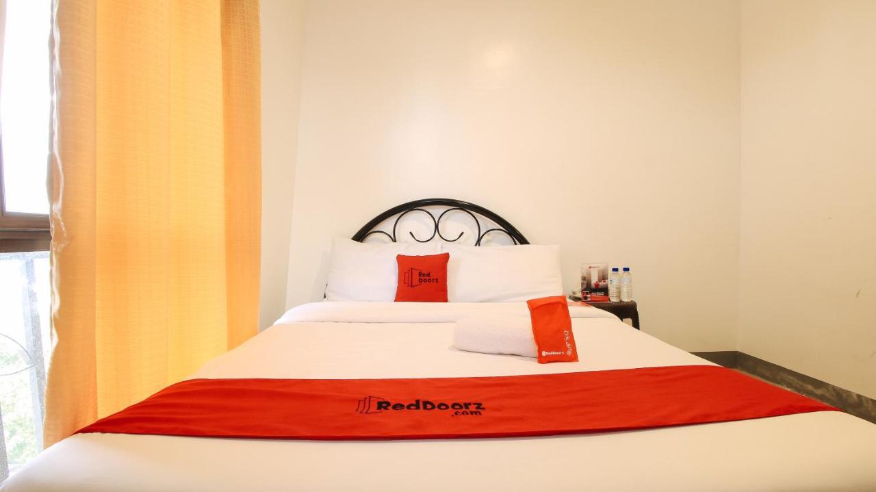 Reddoorz Plus @ Jardin Suites Guadalupe Nuevo Mandaluyong Esterno foto