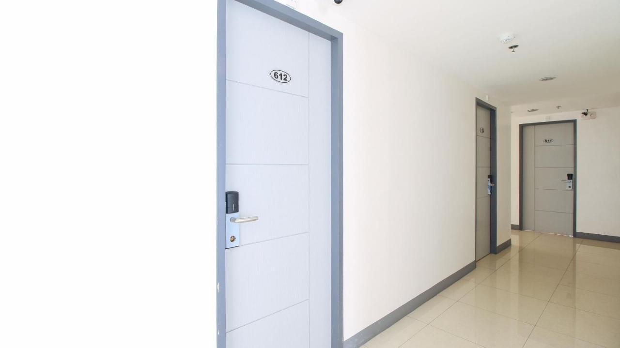 Reddoorz Plus @ Jardin Suites Guadalupe Nuevo Mandaluyong Esterno foto
